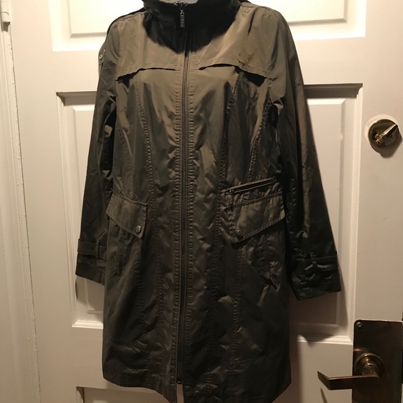 Cole Haan hooded raincoat - Picture 3 of 7